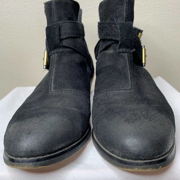 Steve Madden Cinch Distressed Leather Ankle Booties Buckle Cutout - Picture 3 of 10